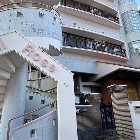 Apartamento Joyful Rose Ginowan Exterior foto