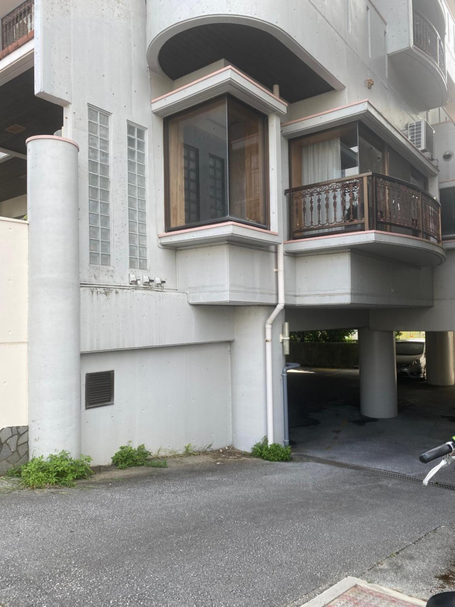 Apartamento Joyful Rose Ginowan Exterior foto