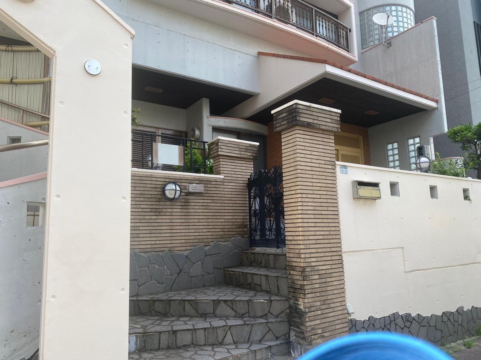 Apartamento Joyful Rose Ginowan Exterior foto