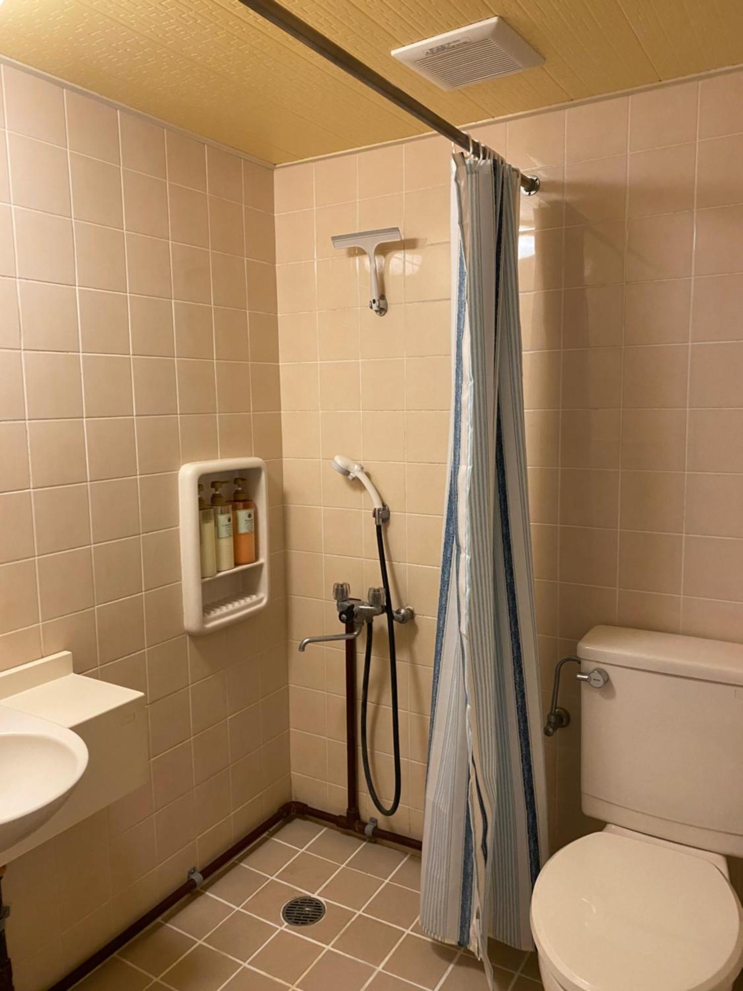 Apartamento Joyful Rose Ginowan Exterior foto